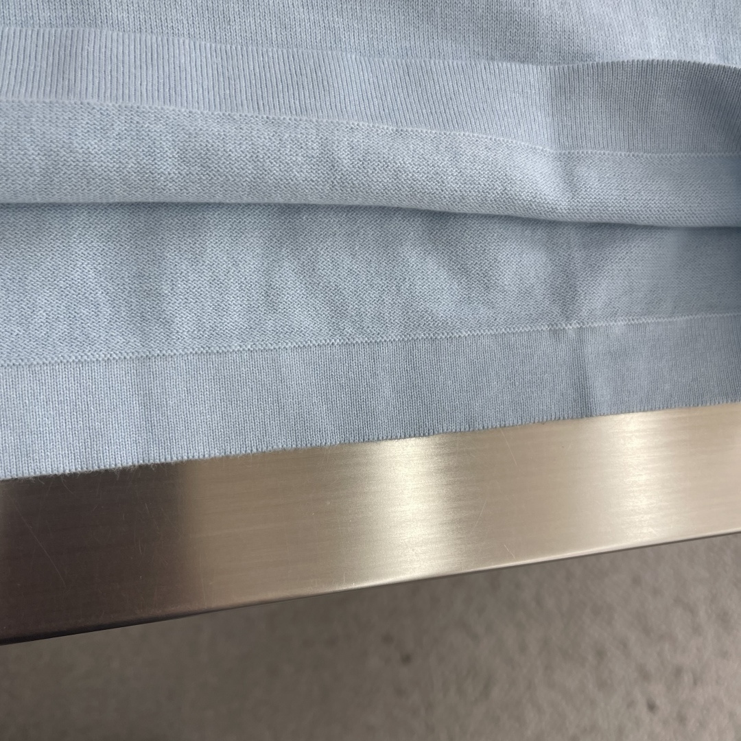 -驴牌 26ss新款圆领条纹拼色短袖 T恤 男款 高版本。码数：XS.S.M.L衣长68707274胸围