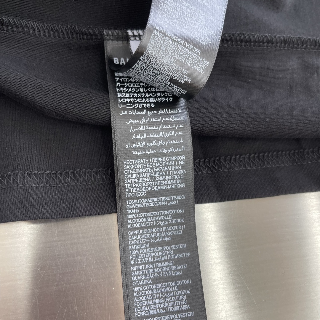 -Balenciag 26ss新款圆领正面饰以印花 T恤 大版型 男款 高版本码数：XS.S.M.L衣长