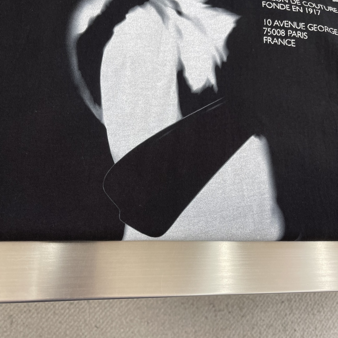 -Balenciag 26ss新款圆领正面饰以印花 T恤 大版型 男款 高版本码数：XS.S.M.L衣长