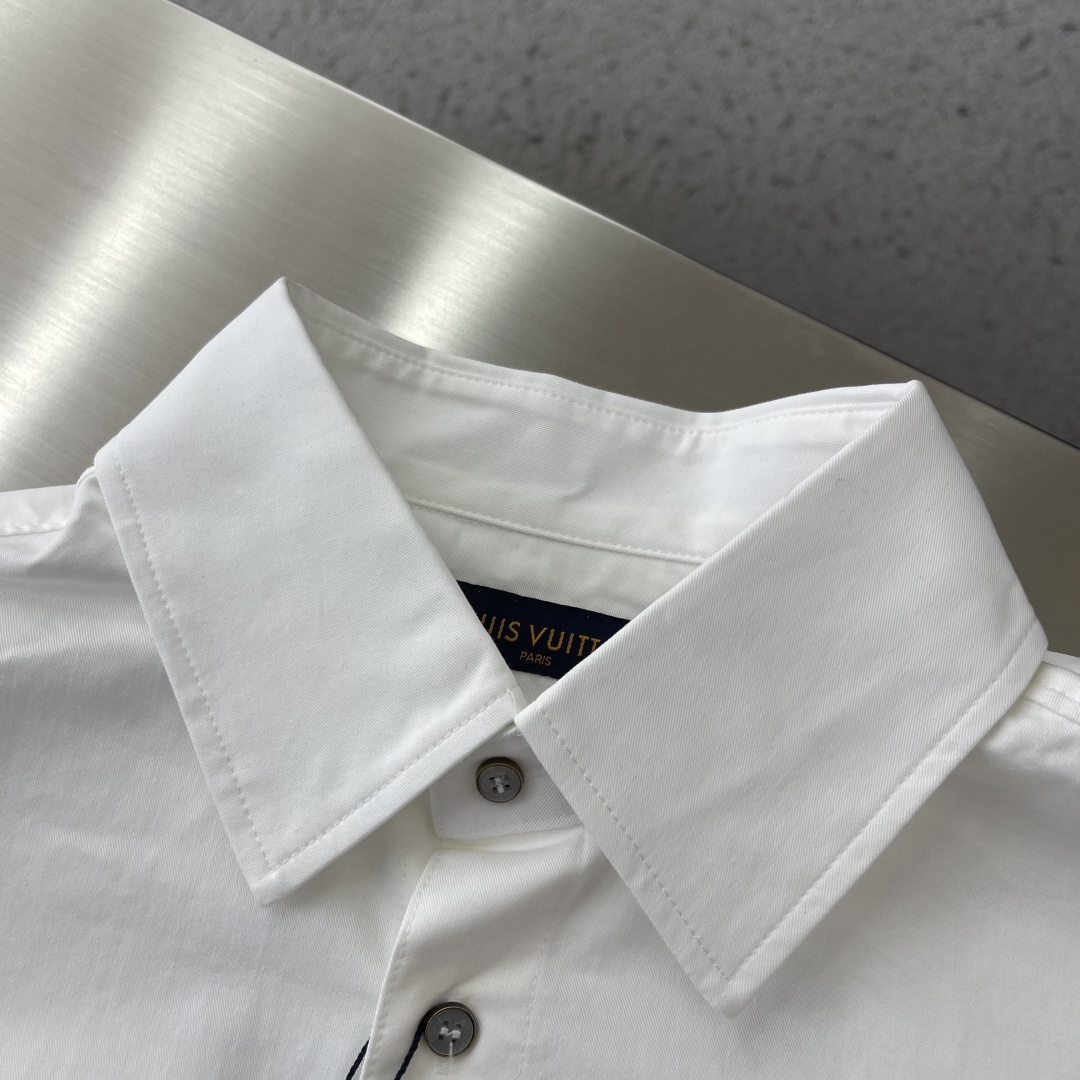 -驴牌 26ss新款短袖衬衫 本款棉质短袖衬衫拥有醒目撞色刺绣，致意 Pharrell Williams