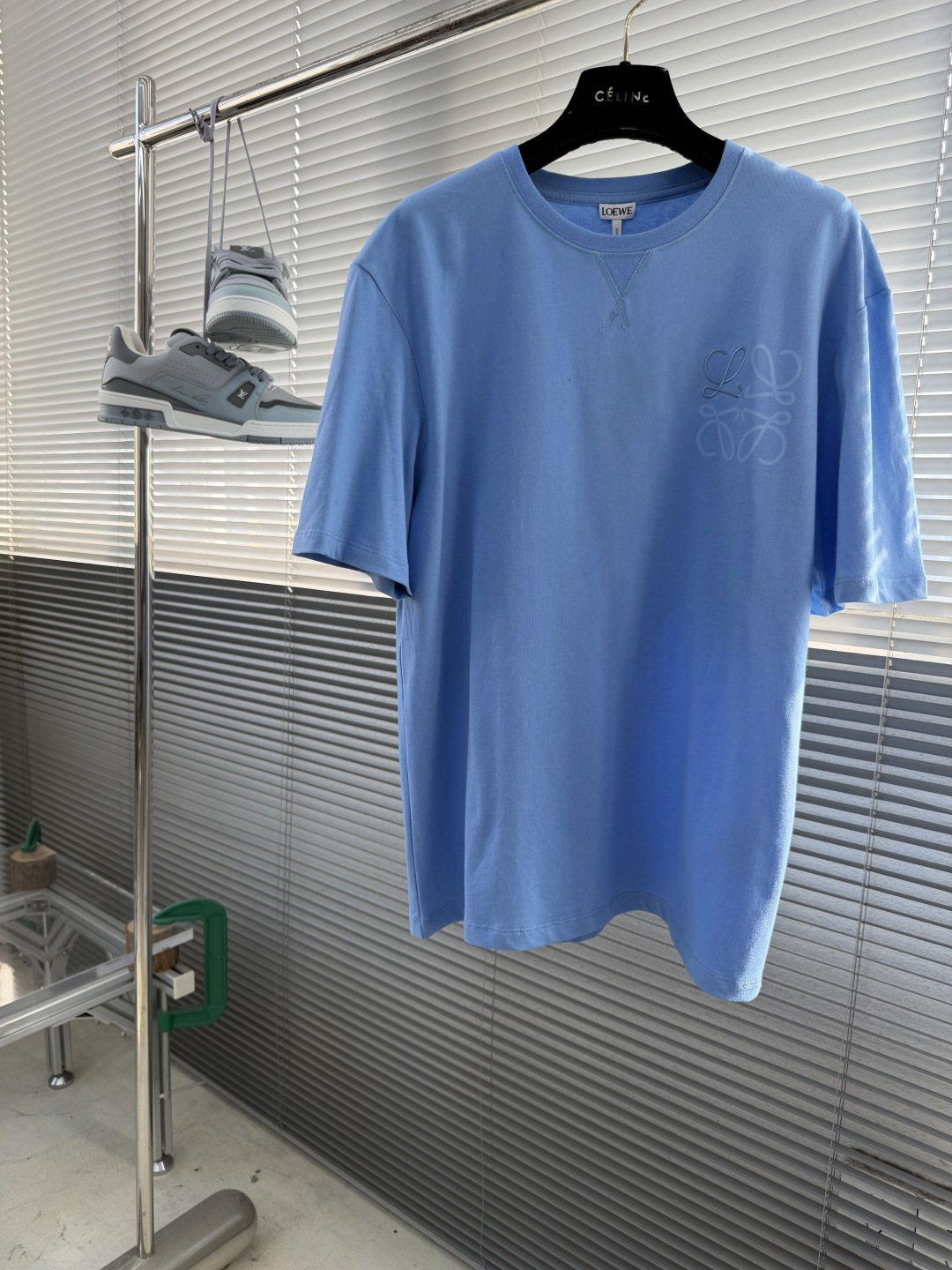 -LOEW Anagram刺绣T恤，100%纯棉材质，柔软亲肤，透气性超棒，春夏穿超舒服!胸前Anagr