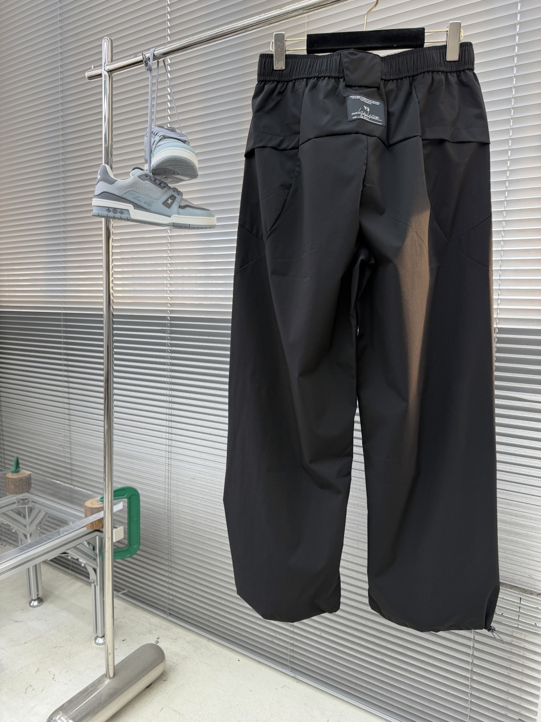 -Y-3 新款 工装长裤定制3M反光抽绳调节腰带反光logo印花➕织麦设计装饰 四位定点打褶呈现直筒阔腿