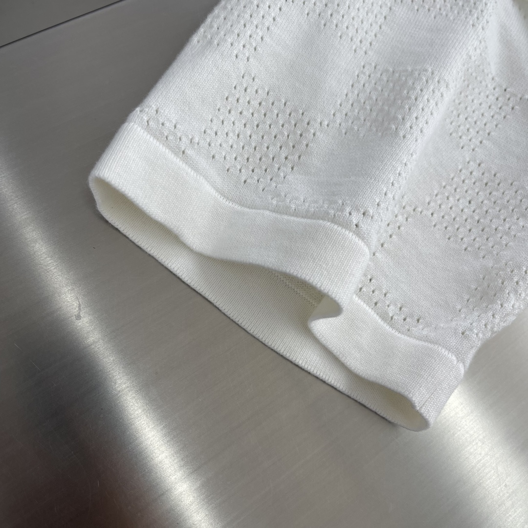 -驴牌 26ss新款夏季系列 棋盘格短袖圆领 T恤 男款 高版本。码数：S.M.L.XL衣长687072