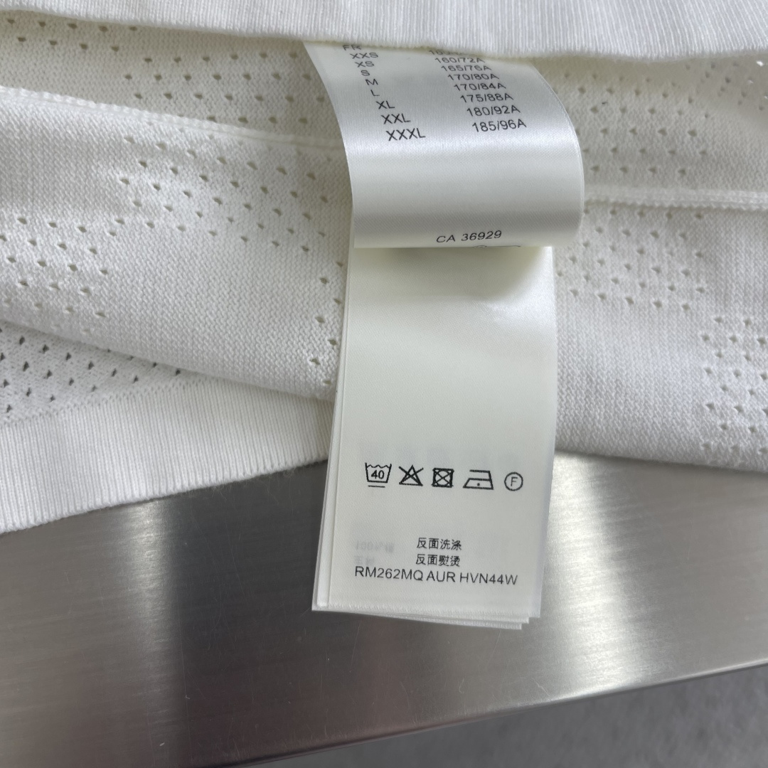 -驴牌 26ss新款夏季系列 棋盘格短袖圆领 T恤 男款 高版本。码数：S.M.L.XL衣长687072