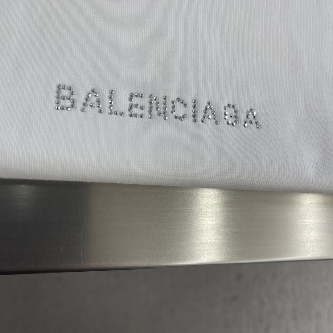 -Balenciag     烫钻字母logo短Tbulingbuling钻钻工艺闪闪发光时尚感拉满搭配