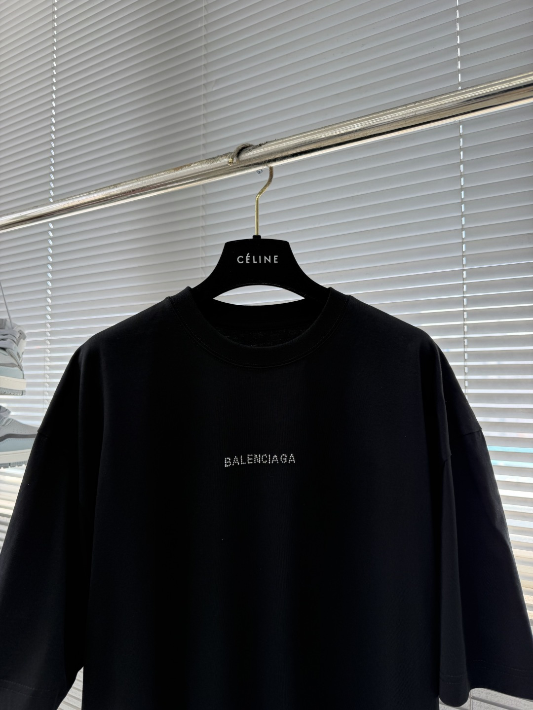 -Balenciag     烫钻字母logo短Tbulingbuling钻钻工艺闪闪发光时尚感拉满搭配