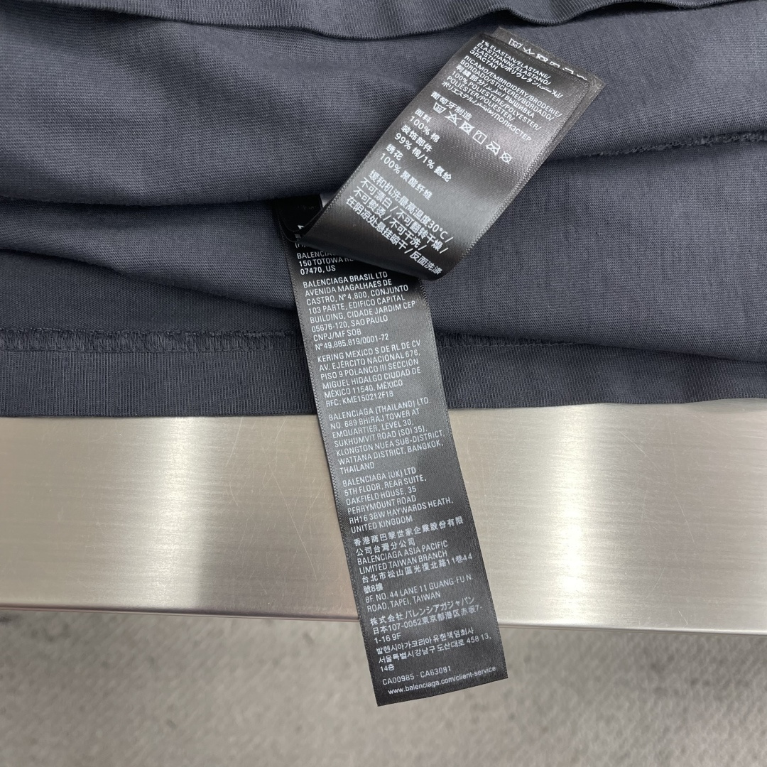 -Balenciag    26ss新款  圆领短袖刺绣棉质 T恤 宽松版型 男款码数：XXS. XS.