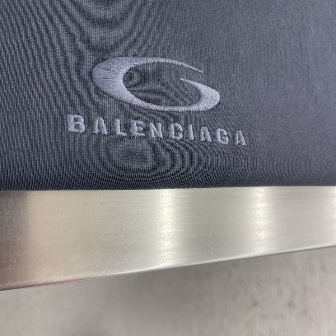 -Balenciag    26ss新款  圆领短袖刺绣棉质 T恤 宽松版型 男款码数：XXS. XS.