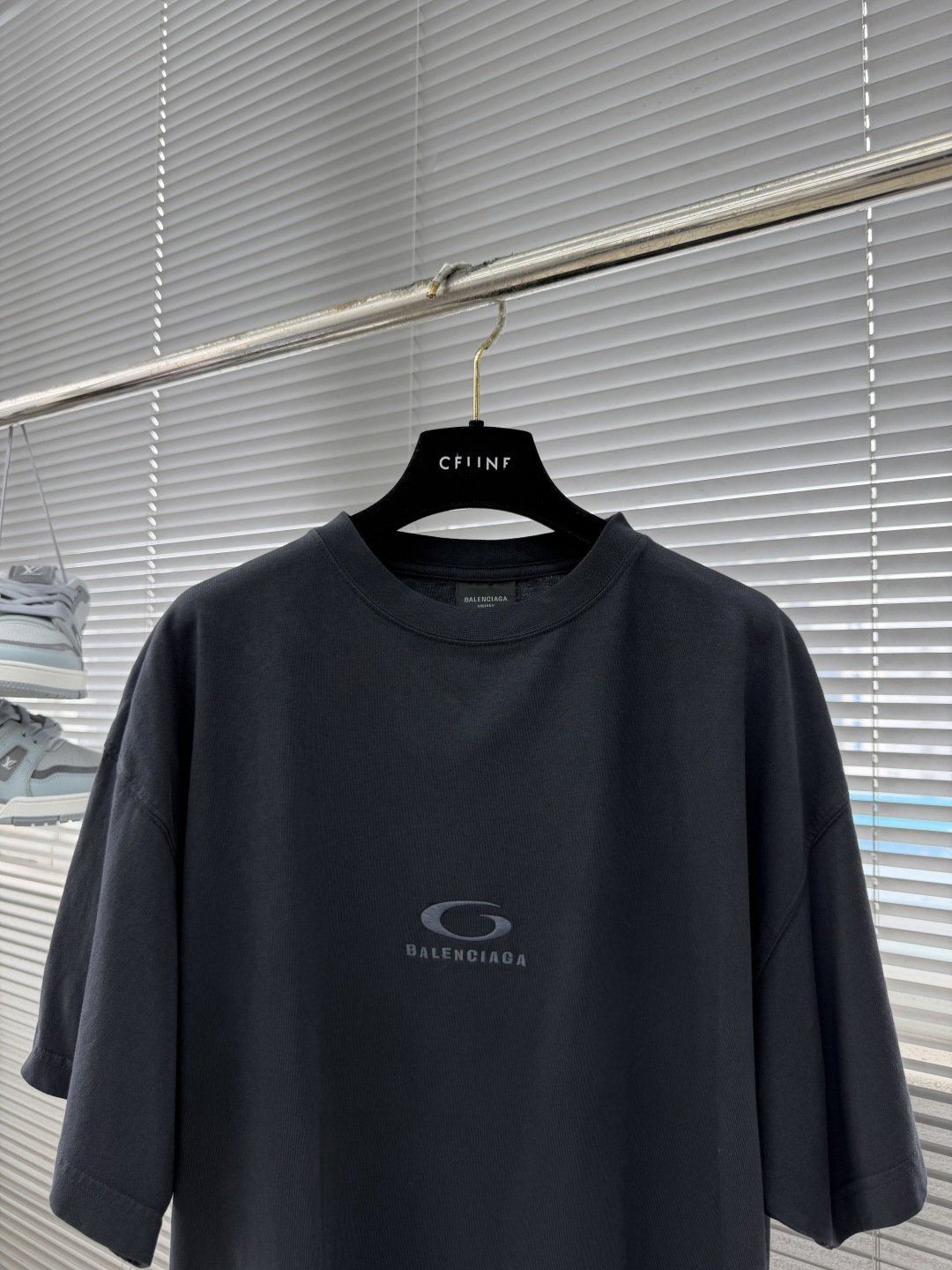 -Balenciag    26ss新款  圆领短袖刺绣棉质 T恤 宽松版型 男款码数：XXS. XS.