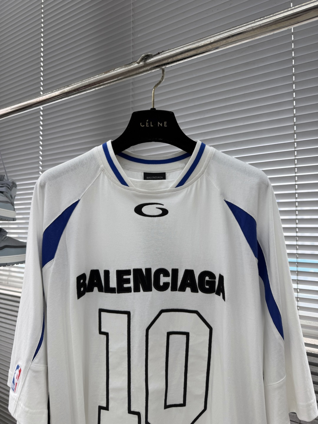 -Balenciag     26ss新款  科技网眼面料廓形圆领短袖撞色饰带艺术作品刺绣 T恤 宽松版