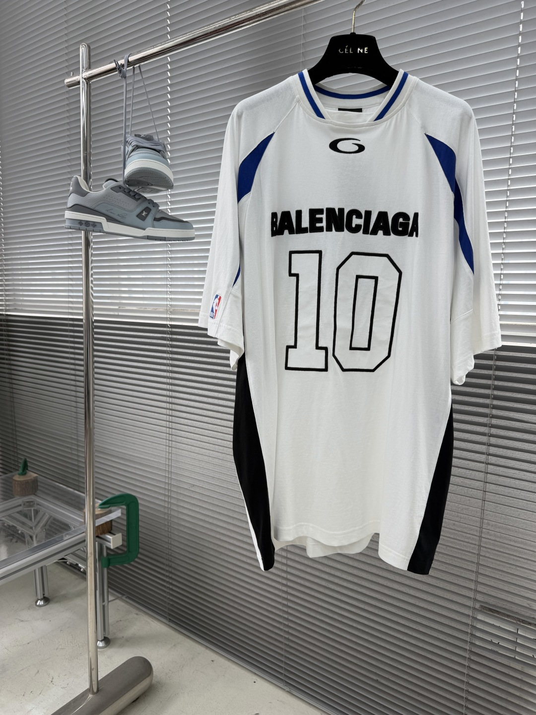 -Balenciag     26ss新款  科技网眼面料廓形圆领短袖撞色饰带艺术作品刺绣 T恤 宽松版