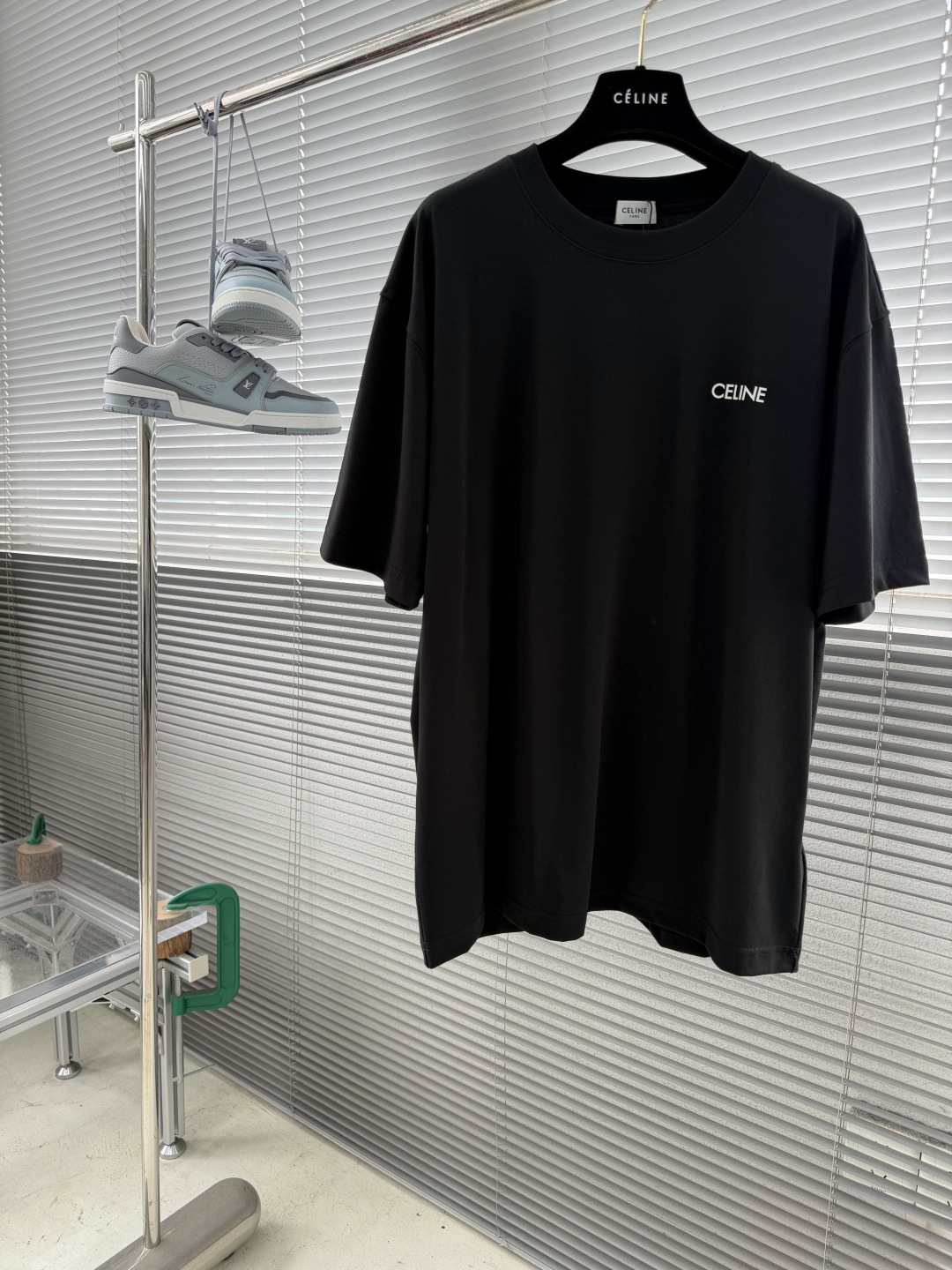 NO:917119,/1 piece 1/2 piece (all black sizes) -Celin* Printing process Logo short sleeves Printing uses glue manual printing, customized 11-section blur printing effect Size S-XXL Regular version, celine, T-shirt,19860909/1件 1/2件（黑色齐码） -Celin* 印花工艺 标识短袖 印花采用胶浆人工印花,定制11断层模糊印花效果 尺码S-XXL 常规版型,,celine,T-shirt,,Men's clothing