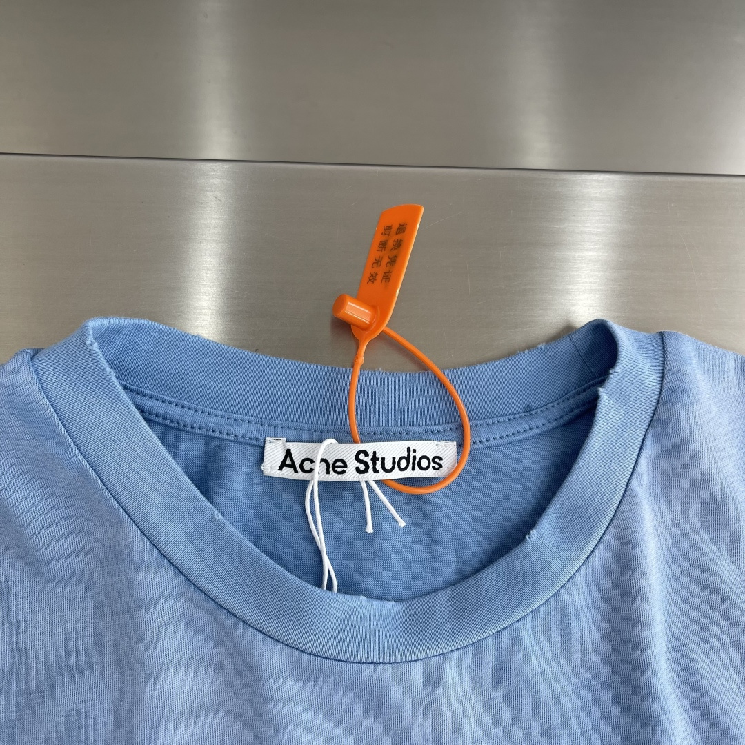 -Acne Studios    喷绘做旧徽标长袖定制云绒爽滑雪感棉 垂感爽滑 细腻透气 一抹奶白悄然绽