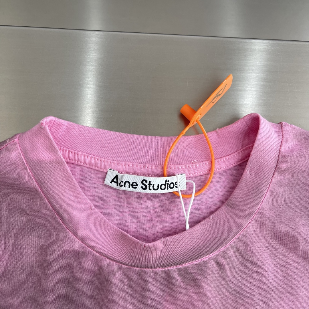-Acne Studios    喷绘做旧徽标长袖定制云绒爽滑雪感棉 垂感爽滑 细腻透气 一抹奶白悄然绽