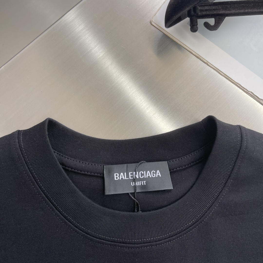 -Balenciag     烫钻字母logo休闲圆领T恤，高端定制 高版本 时尚百搭爆款⚠️宽松版型 