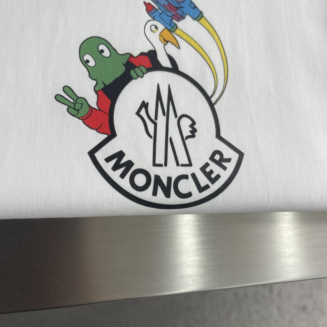 -mon    2026ss 春夏新款短袖圆领T恤 高端订制 设计前卫时尚！品牌logo重工艺设计 高端