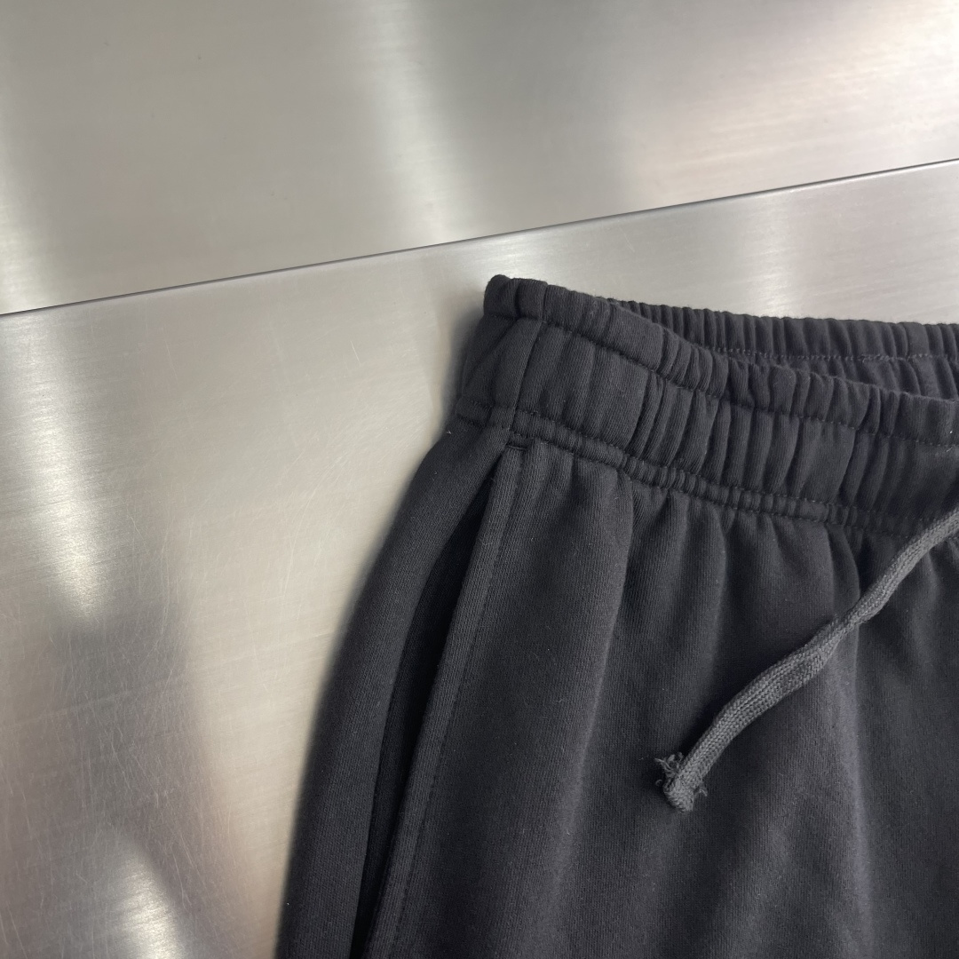 -RaLoro Pianah Lauren    标识刺绣短裤定制云境麻韵平纹布 细腻柔软 舒适透气 烟