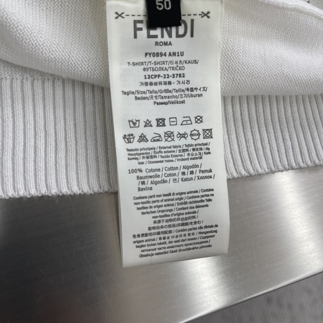 -FEND    FF提花Polo领针织衫定织轻氧棉粘奢感针织料 细腻亲肤 透气垂坠 以一袭云境柔光象牙