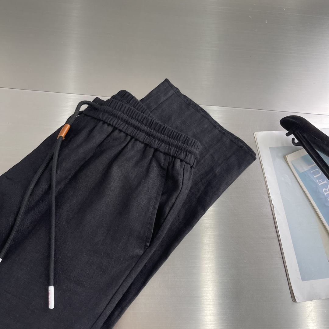 -Loro Piana    100%亚麻皮质扣抽绳休闲长裤一、核心材质与工艺  1. 面料：100%进