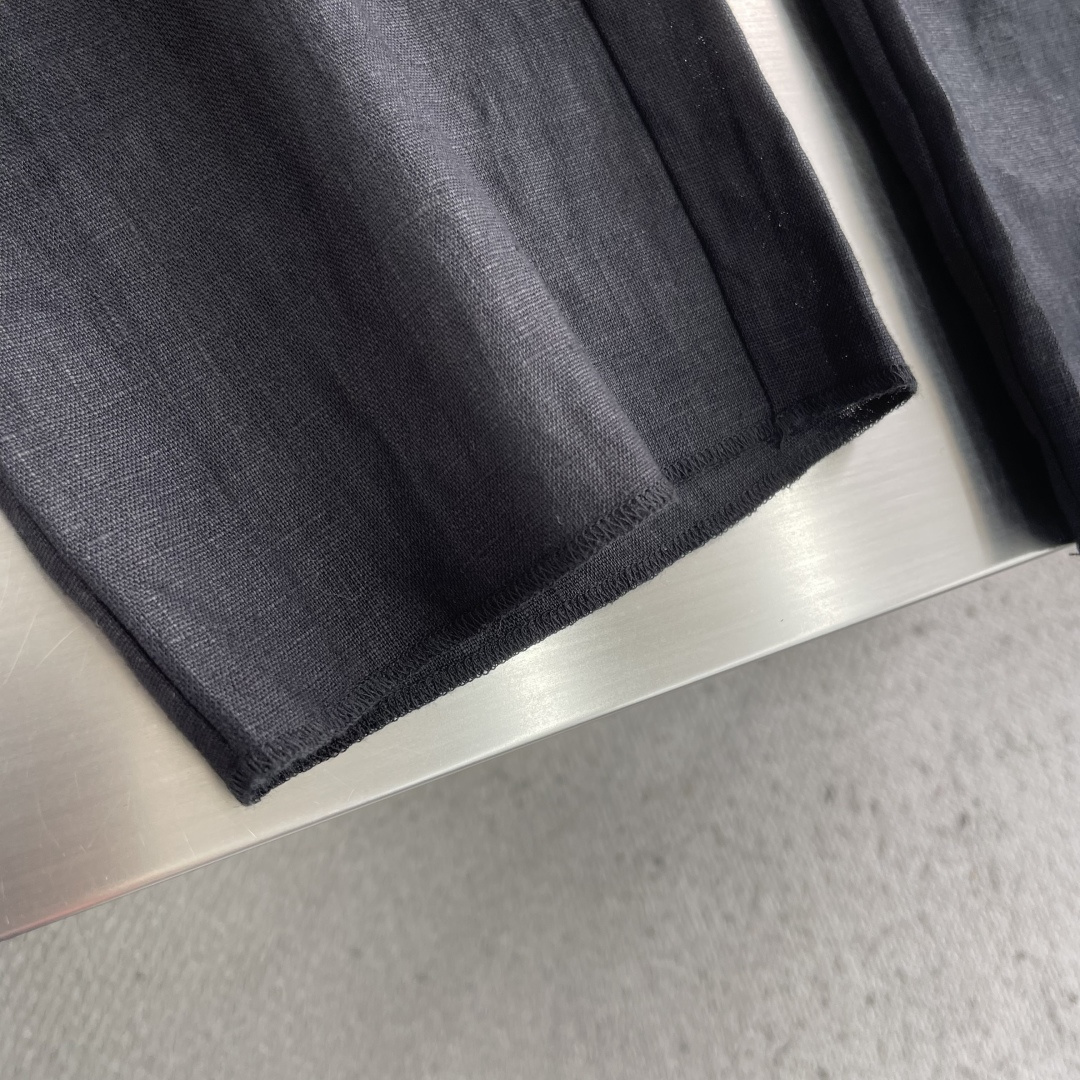 -Loro Piana    100%亚麻皮质扣抽绳休闲长裤一、核心材质与工艺  1. 面料：100%进