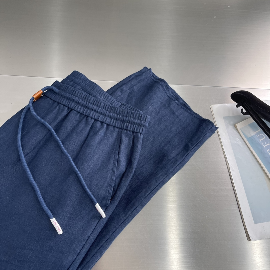 -Loro Piana    100%亚麻皮质扣抽绳休闲长裤一、核心材质与工艺  1. 面料：100%进