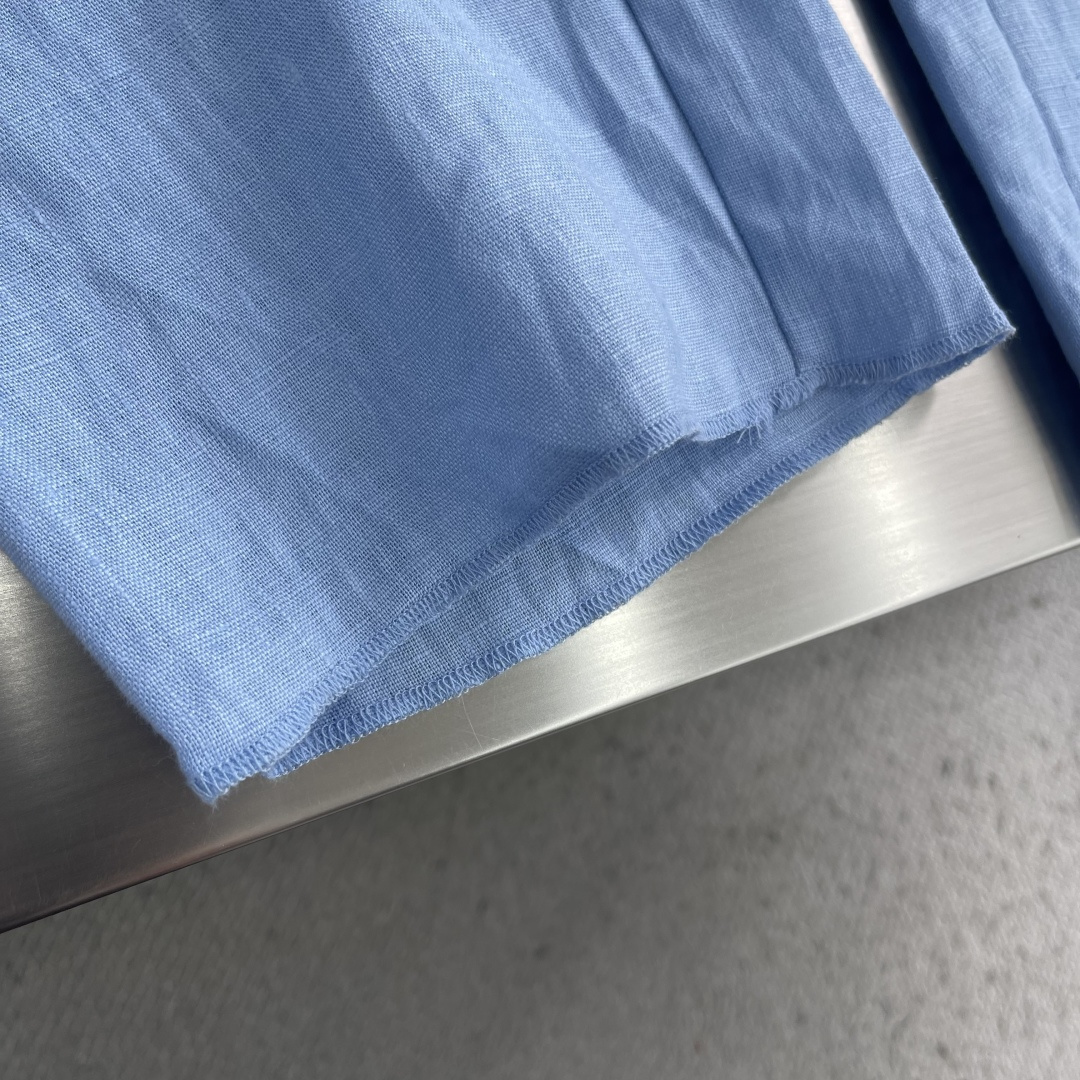 -Loro Piana    100%亚麻皮质扣抽绳休闲长裤一、核心材质与工艺  1. 面料：100%进