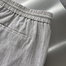 -Loro Piana 100%亚麻皮质扣抽绳休闲长裤一、核心材质与工艺 1. 面料:100%进 -Loro Piana 100%亚麻皮质扣抽绳休闲长裤一、核心材质与工艺 1. 面料:100%进