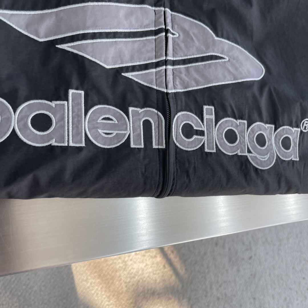 Balenciag 3B Football系列拉链夹克 6