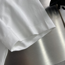 -Loro Piana 26ss春夏新款纯棉圆领短袖面料采用91%棉+9%氨纶 这样的比例在保留柔 -Loro Piana 26ss春夏新款纯棉圆领短袖面料采用91%棉+9%氨纶 这样的比例在保留柔