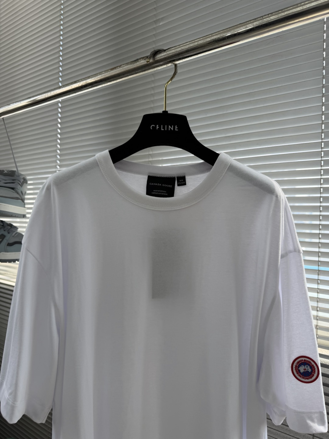 -Canada Goose    徽标短袖定制极地云感针织棉 细腻垂坠 舒适透气 以月光白为底 凝北境清