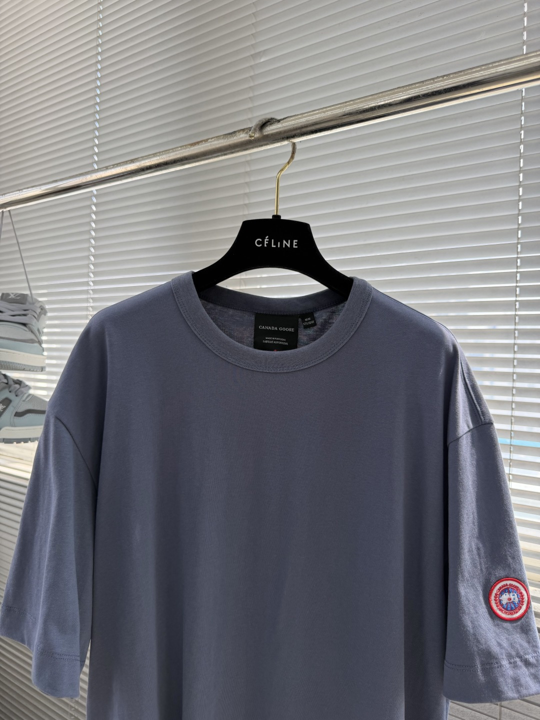 -Canada Goose    徽标短袖定制极地云感针织棉 细腻垂坠 舒适透气 以月光白为底 凝北境清