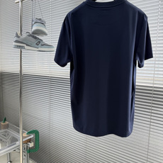 -Loro Piana 26ss春夏新款纯棉圆领短袖面料采用91%棉+9%氨纶 这样的比例在保留柔 -Loro Piana 26ss春夏新款纯棉圆领短袖面料采用91%棉+9%氨纶 这样的比例在保留柔