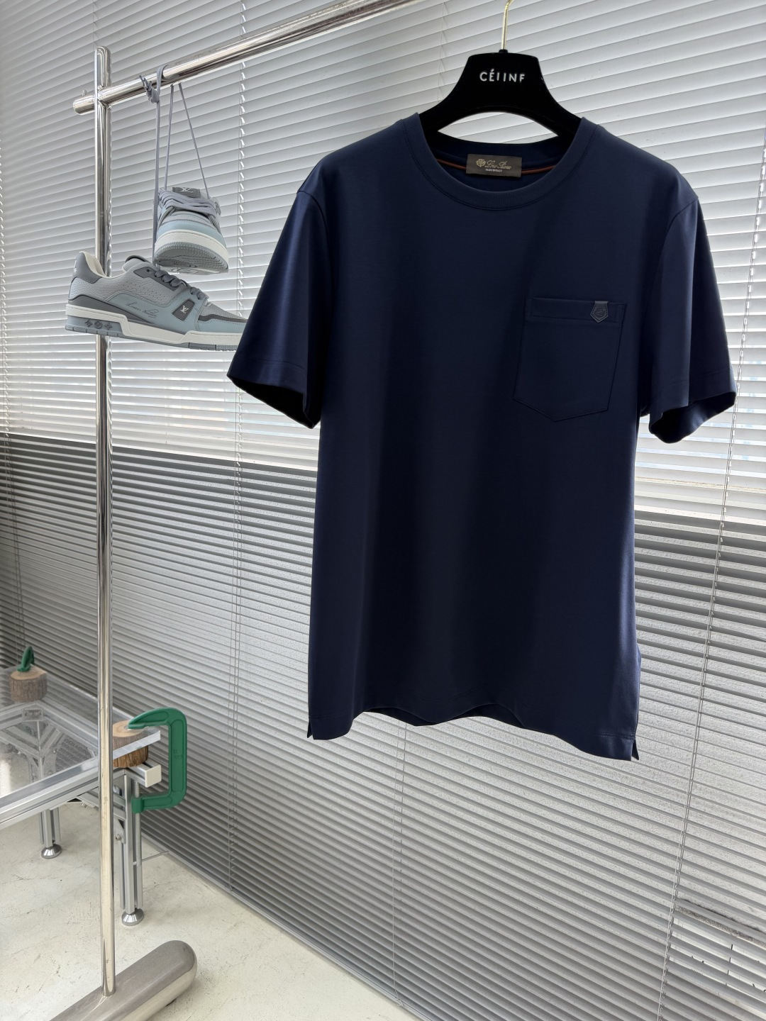 -Loro Piana    26ss春夏新款纯棉圆领短袖面料采用91%棉+9%氨纶 这样的比例在保留柔