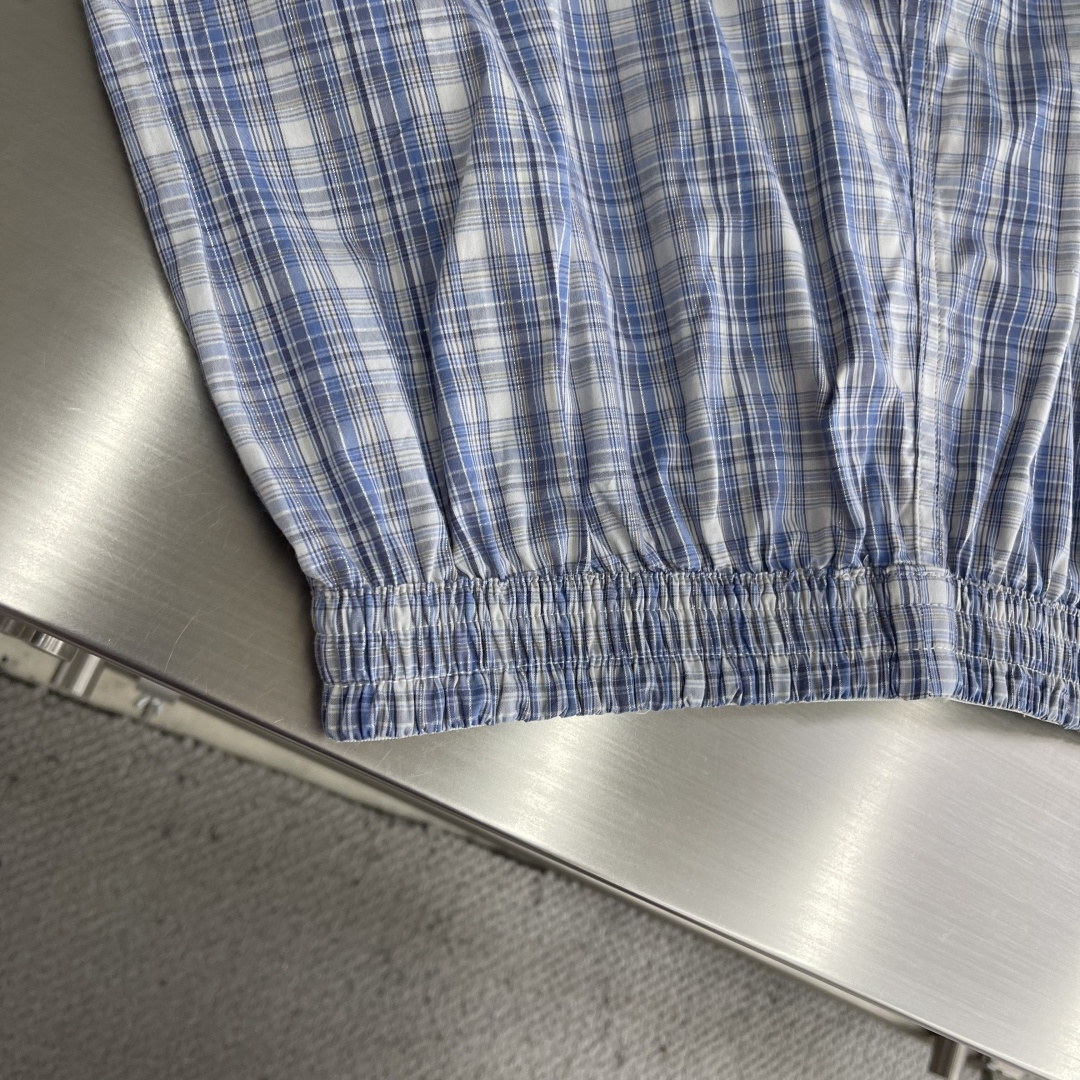 -Acne Studios   标签格纹短裤定制云逸轻府棉 轻盈透气 细腻亲肤 雾蓝白为底 细密格纹织就