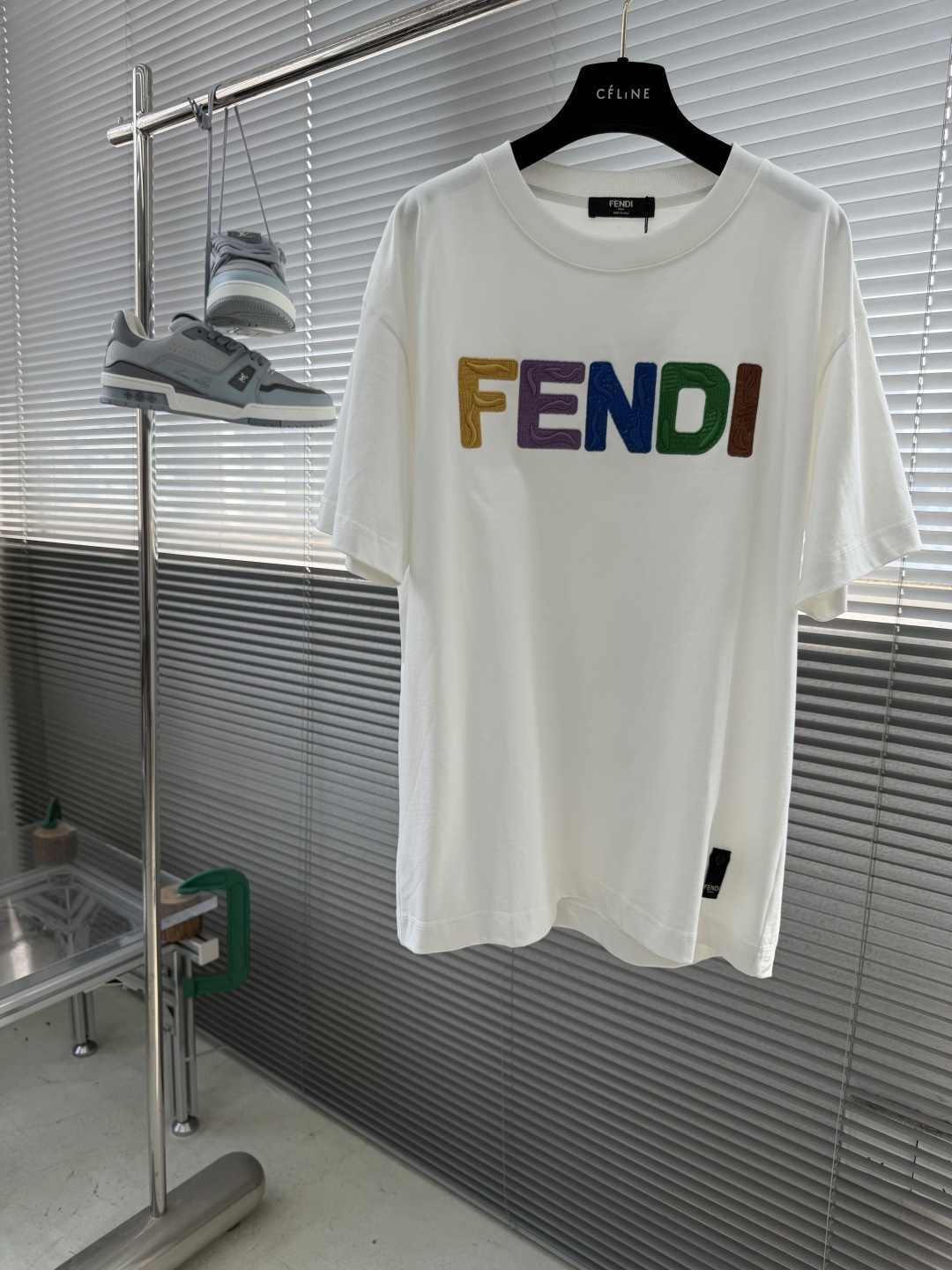 -FEND    彩色字母刺绣logoT恤宽松版型 采用客供270克双纱纯棉面料 成衣水洗 手感丝滑有着