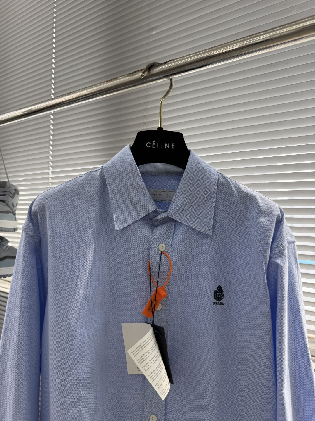-PRAD    刺绣徽标衬衫定制奢韧双纬牛津纺 挺括有型 舒适透气 以温柔的月光浸白为底 勾勒高级感的