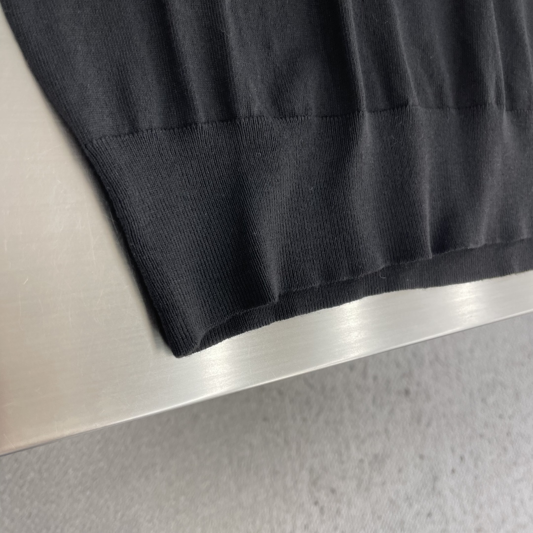 -PRAD    刺绣徽标Polo领针织衫定织云絮棉羊毛 细腻紧致 舒适贴肤 云絮般的浅蓝 沉静却藏力量