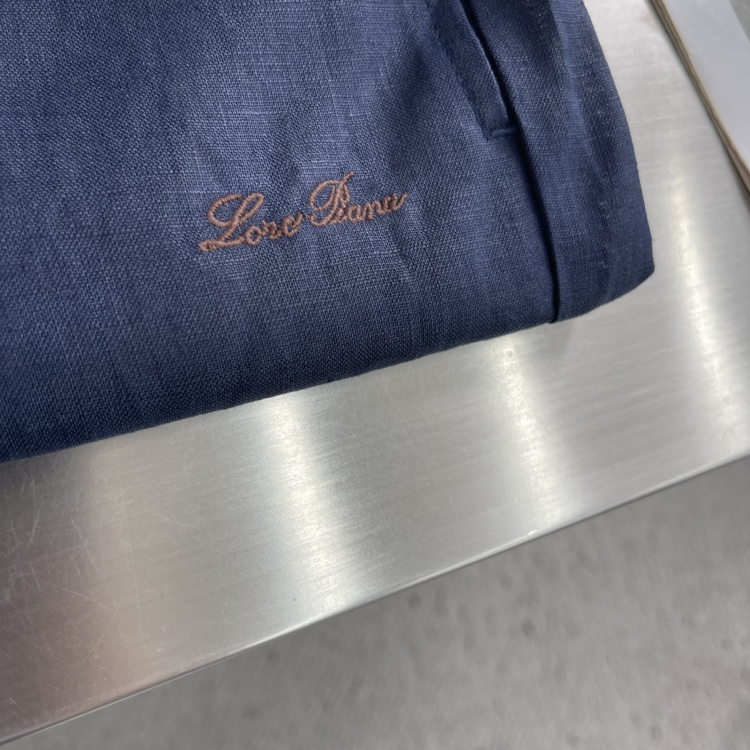 -Loro Piana    亚麻面料男士休闲短裤最新款上身版型无敌正！绝对可以闭眼收的一款此款裤子非常