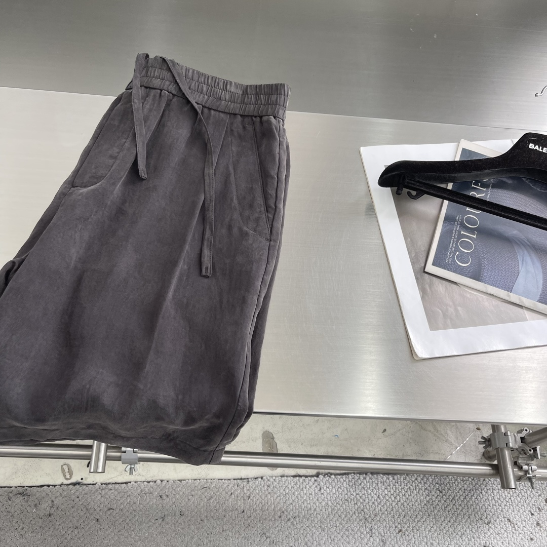 -Loro Piana     春夏丝质短裤尺寸：M-3XL100%铜氨纤维丝滑垂顺，告别黏腻透气亲肤，