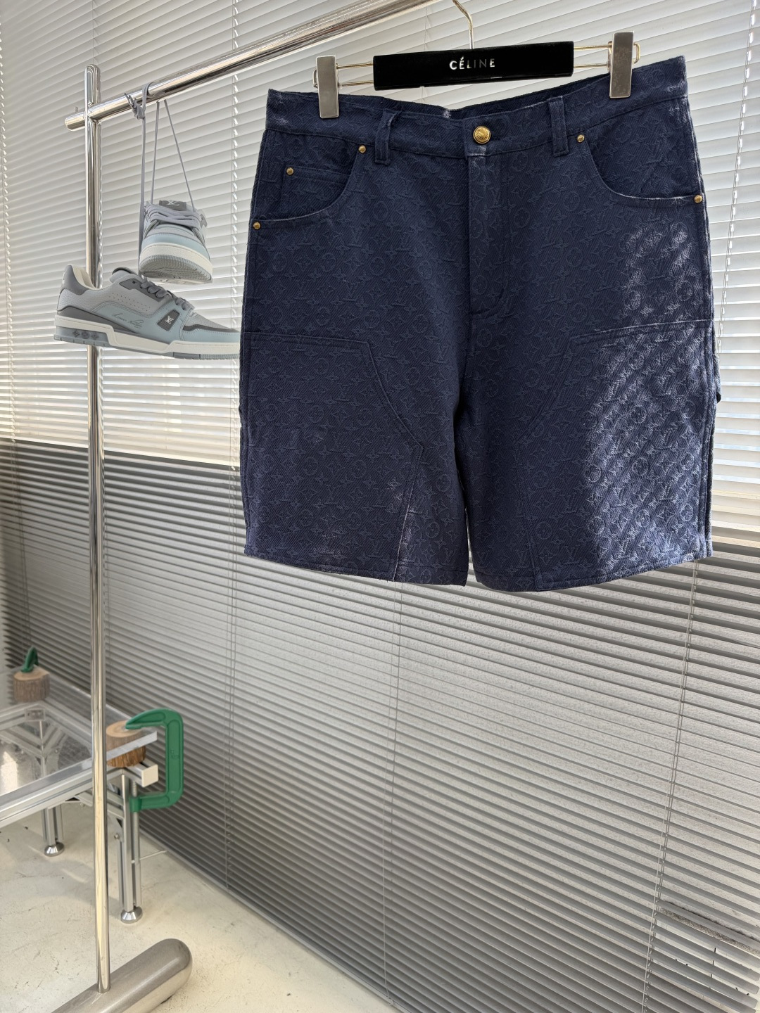 NO:872752,Shorts and tops -Donkey brand 26ss new Monogram Nautical spring and summer series jacquard all-over printed work jeans high version. Size S.M.L.19860909短裤 上衣 -驴牌 26ss新款Monogram Nautical春夏系列 提花满印工装牛仔裤 高版本. 码数S.M.L.XL 裤长50515253 腰围82869094 臂围 102 106 114,,louis vuitton,shorts,jeans,,Men's clothing