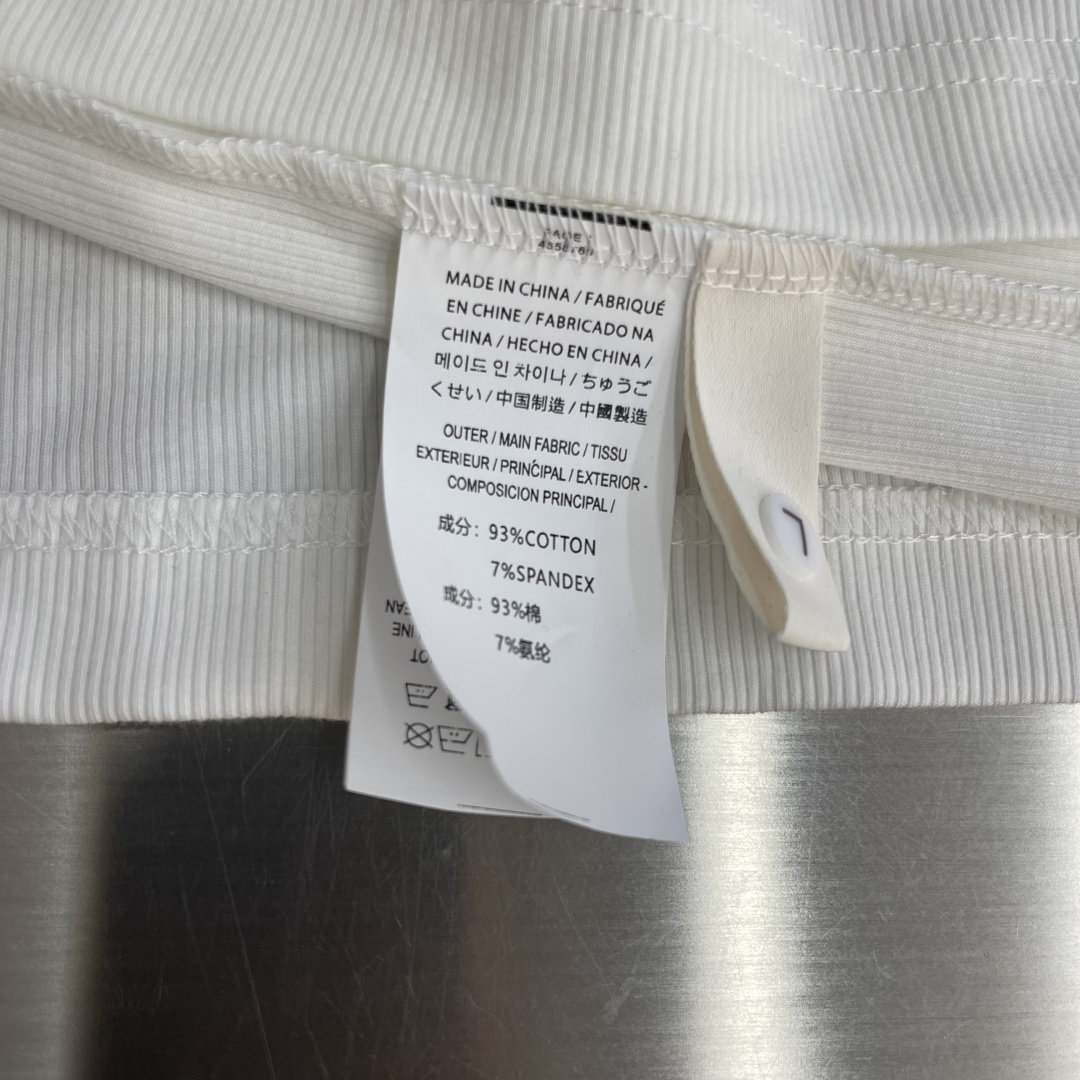 -Acne Studio    SS26夏季新款背心，胸前印花字母自带潮酷基因～ 螺纹弹力棉质亲肤又有型