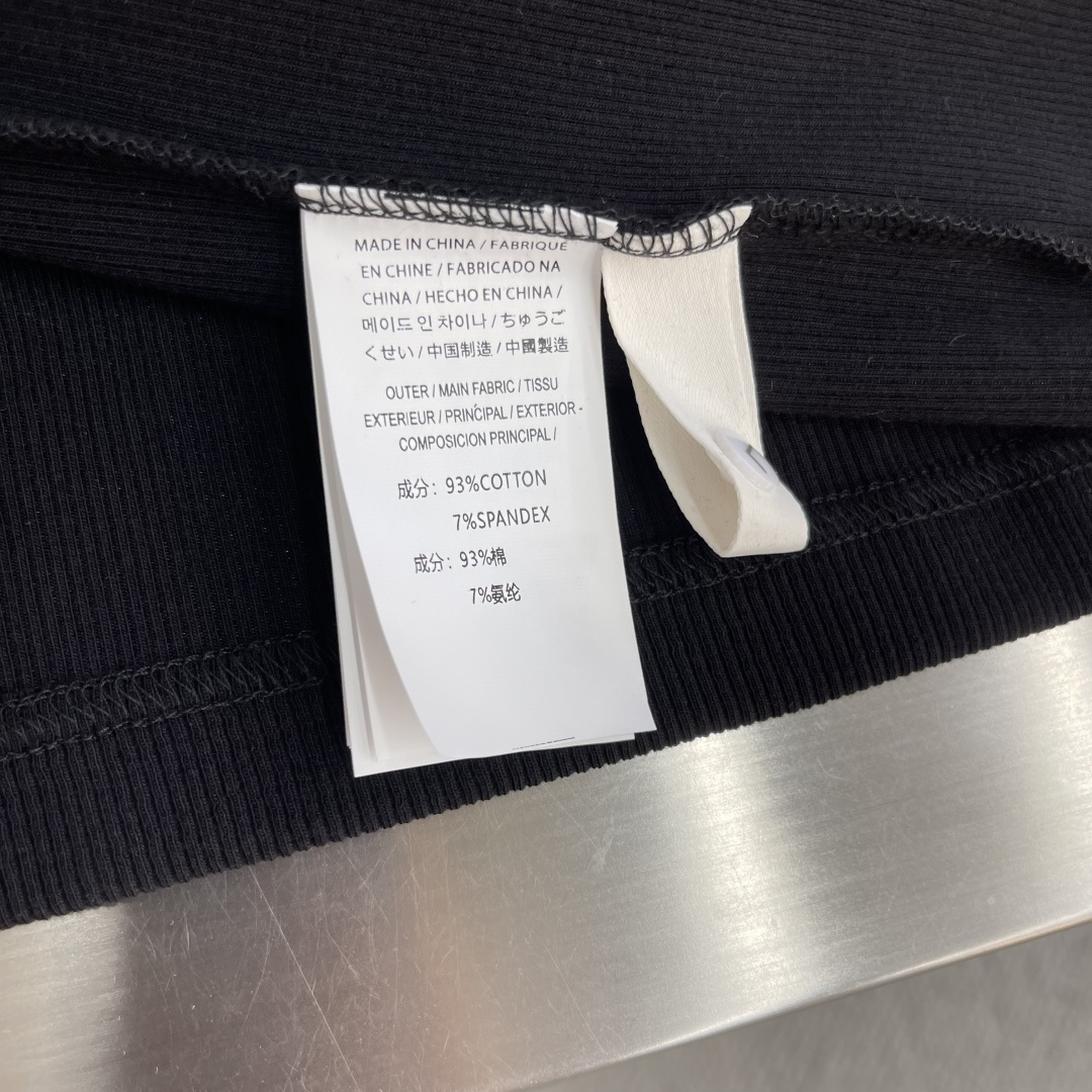 -Acne Studio    SS26夏季新款背心，胸前印花字母自带潮酷基因～ 螺纹弹力棉质亲肤又有型