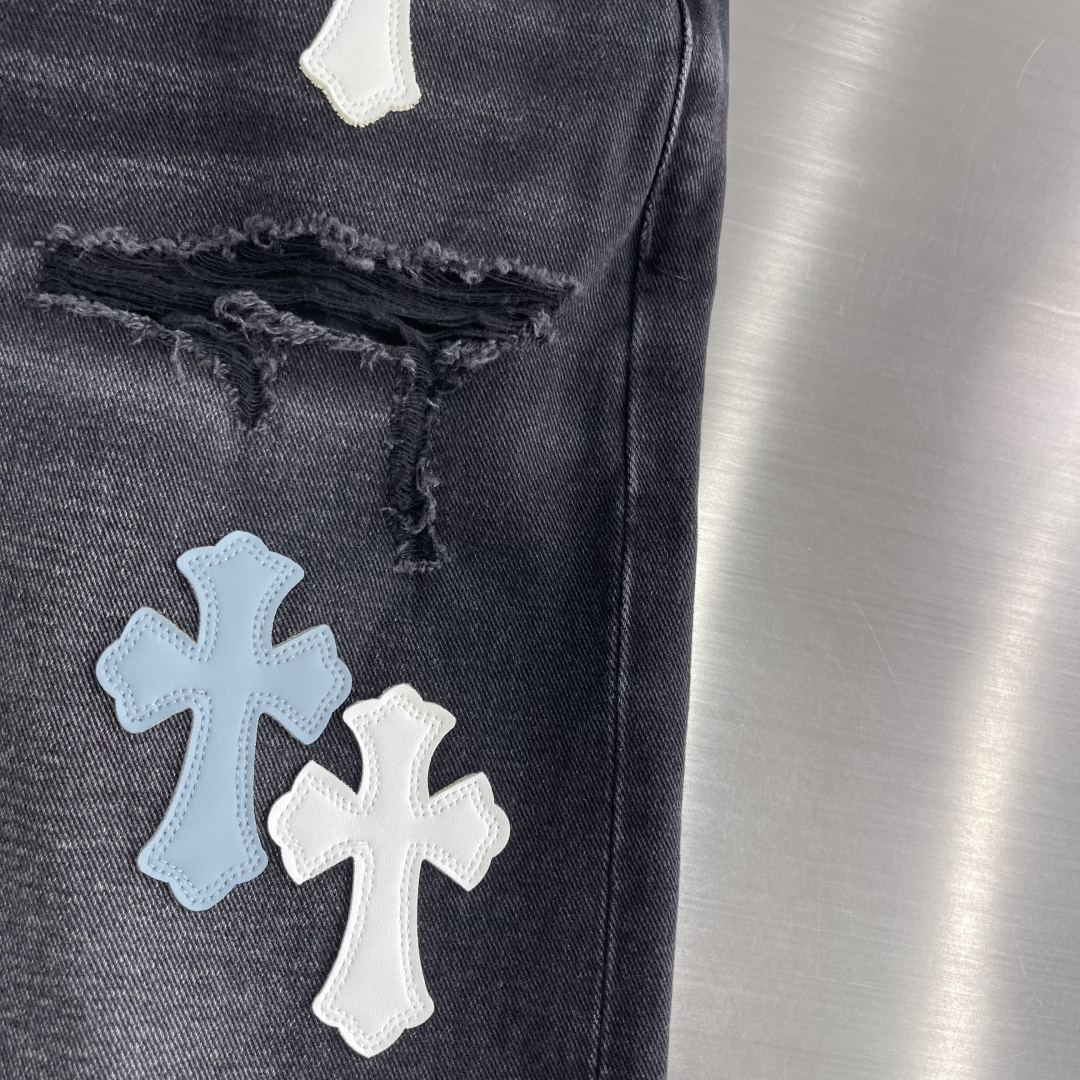 -CH 克罗心    牛仔短裤 十字元素贴皮绣花男女同款式材质 牛仔布 尺码：M-XXL