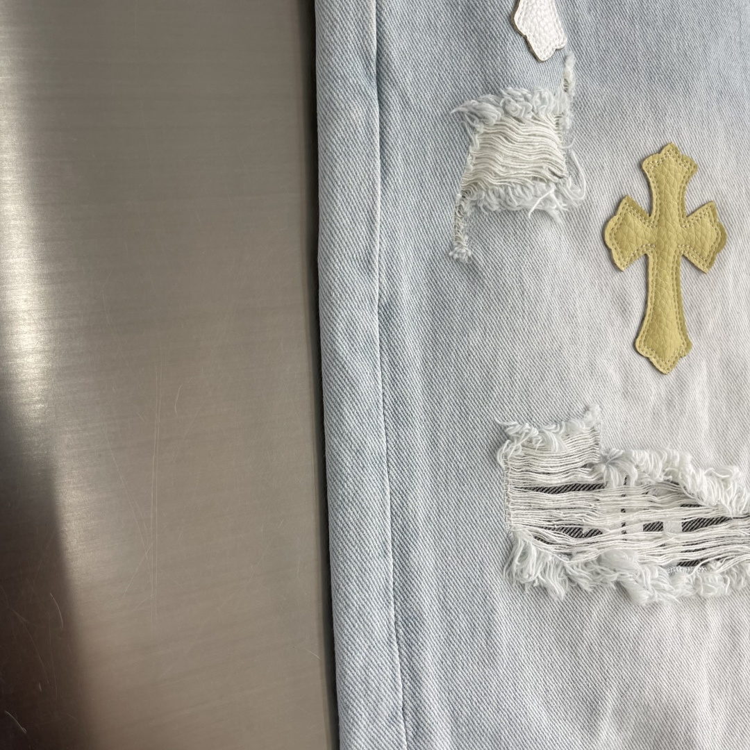 -CH 克罗心    牛仔短裤 十字元素贴皮绣花男女同款式材质 牛仔布 尺码：M-XXL