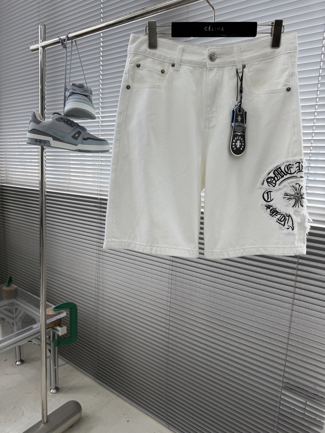NO:872765,-CH Chrome hearts denim shorts, Sanskrit letter logo patch embroidery, same style for men and women, material denim, size M-XXL,,chrome hearts,shorts,19860909-CH 克罗心 牛仔短裤 梵文字母logo贴布绣花 男女同款式 材质 牛仔布 尺码M-XXL,,chrome hearts,shorts,,Men's clothing