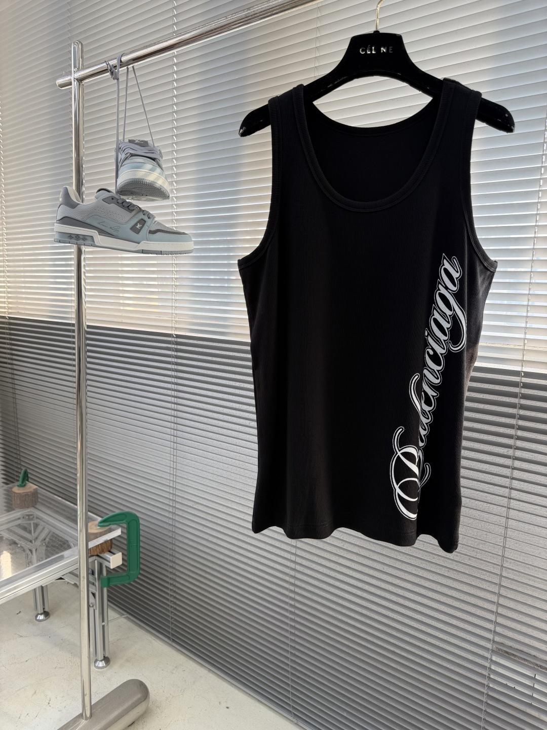 -Balenciag     SS26夏季新款背心，一眼沦陷的印花字母设计太吸睛！螺纹弹力棉质面料，亲肤
