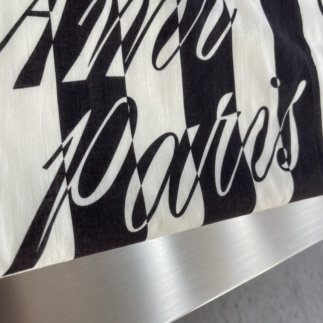 -Ami Paris    字母方巾短袖定制云絮双纱棉 细腻软糯 亲肤温润 奶霜米杏底色 流淌松弛奢雅气