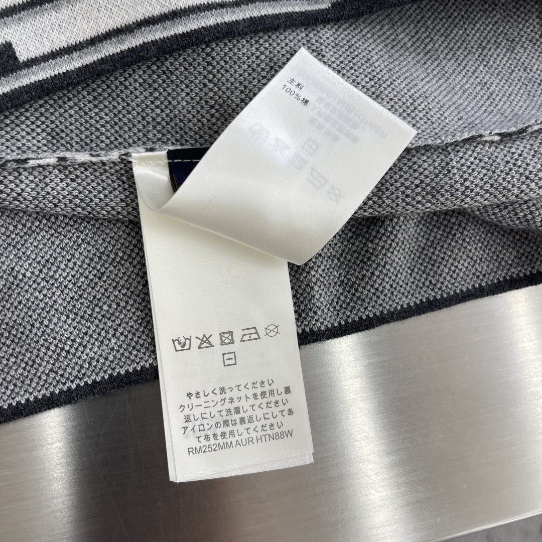 -驴家     26ss新款字母条纹拼接针织T恤衫 短袖 高版本 男女同款码数：S.M.L.XL衣长	6