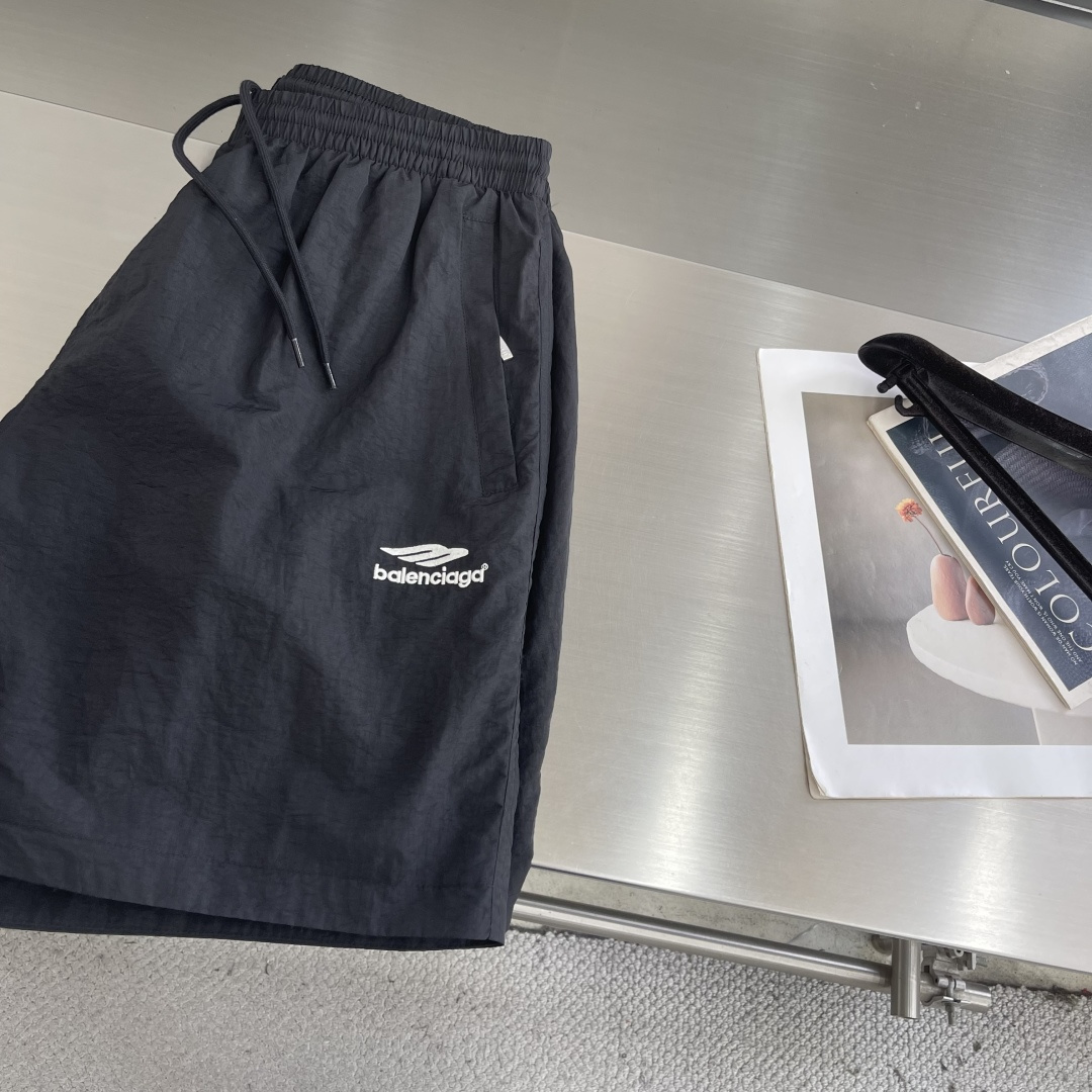 -Balenciag     26ss新款纯色Logo印花松紧腰 休闲短裤 宽松版型 男款 高版本码数：