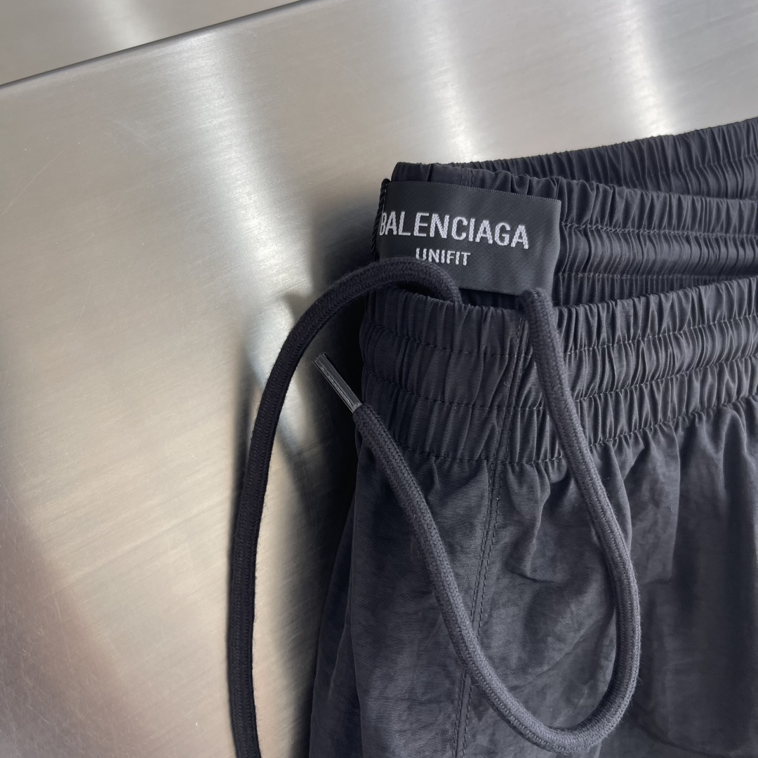 -Balenciag     26ss新款纯色Logo印花松紧腰 休闲短裤 宽松版型 男款 高版本码数：